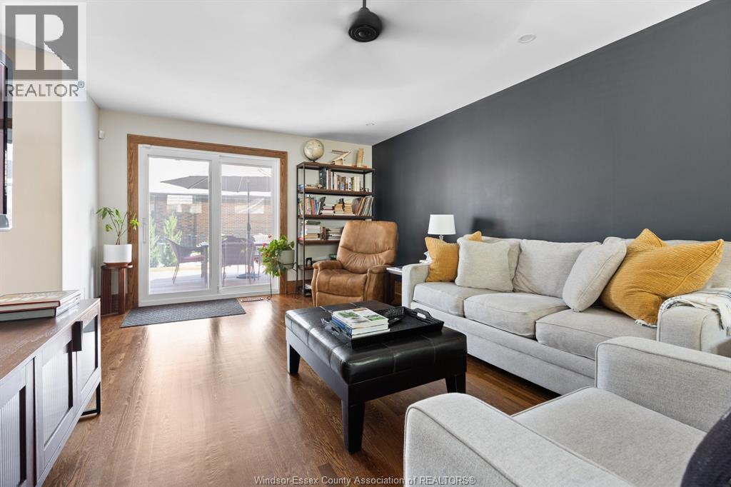 279 FORD BOULEVARD - 12