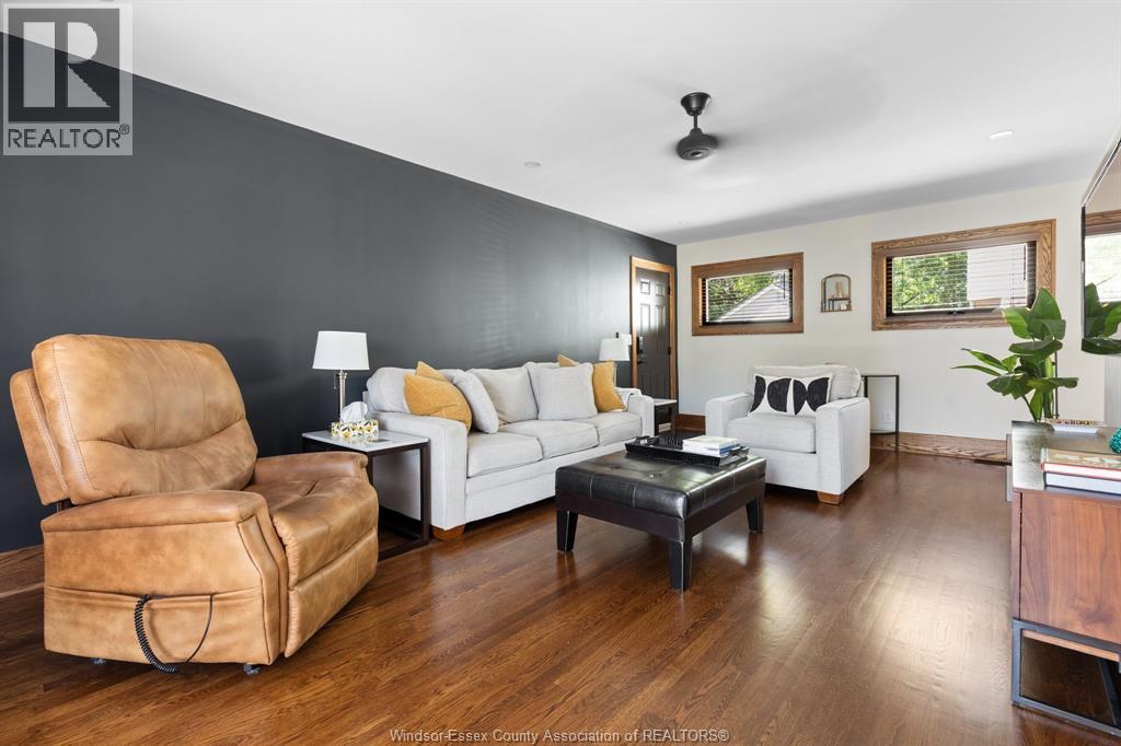279 FORD BOULEVARD - 19