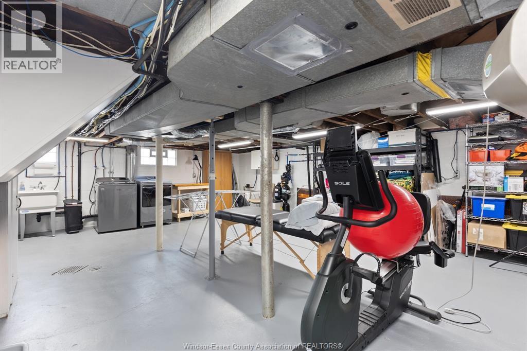 279 FORD BOULEVARD - 21
