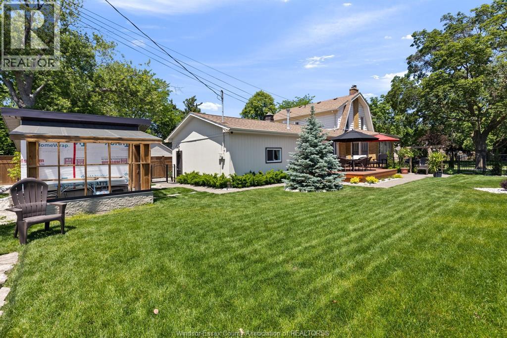 279 FORD BOULEVARD - 27