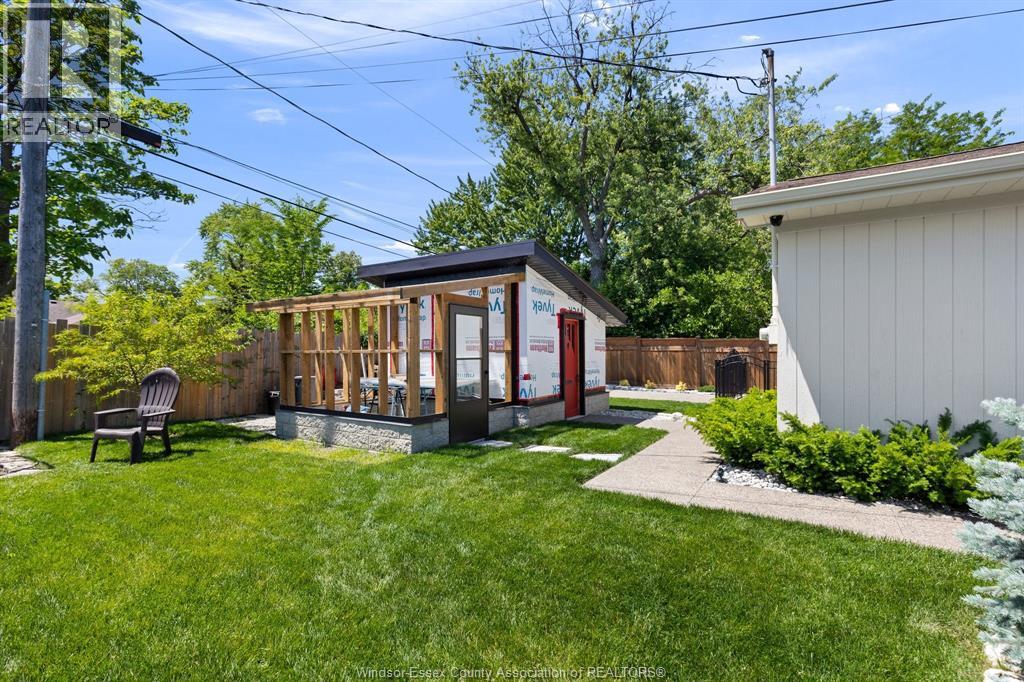 279 FORD BOULEVARD - 28