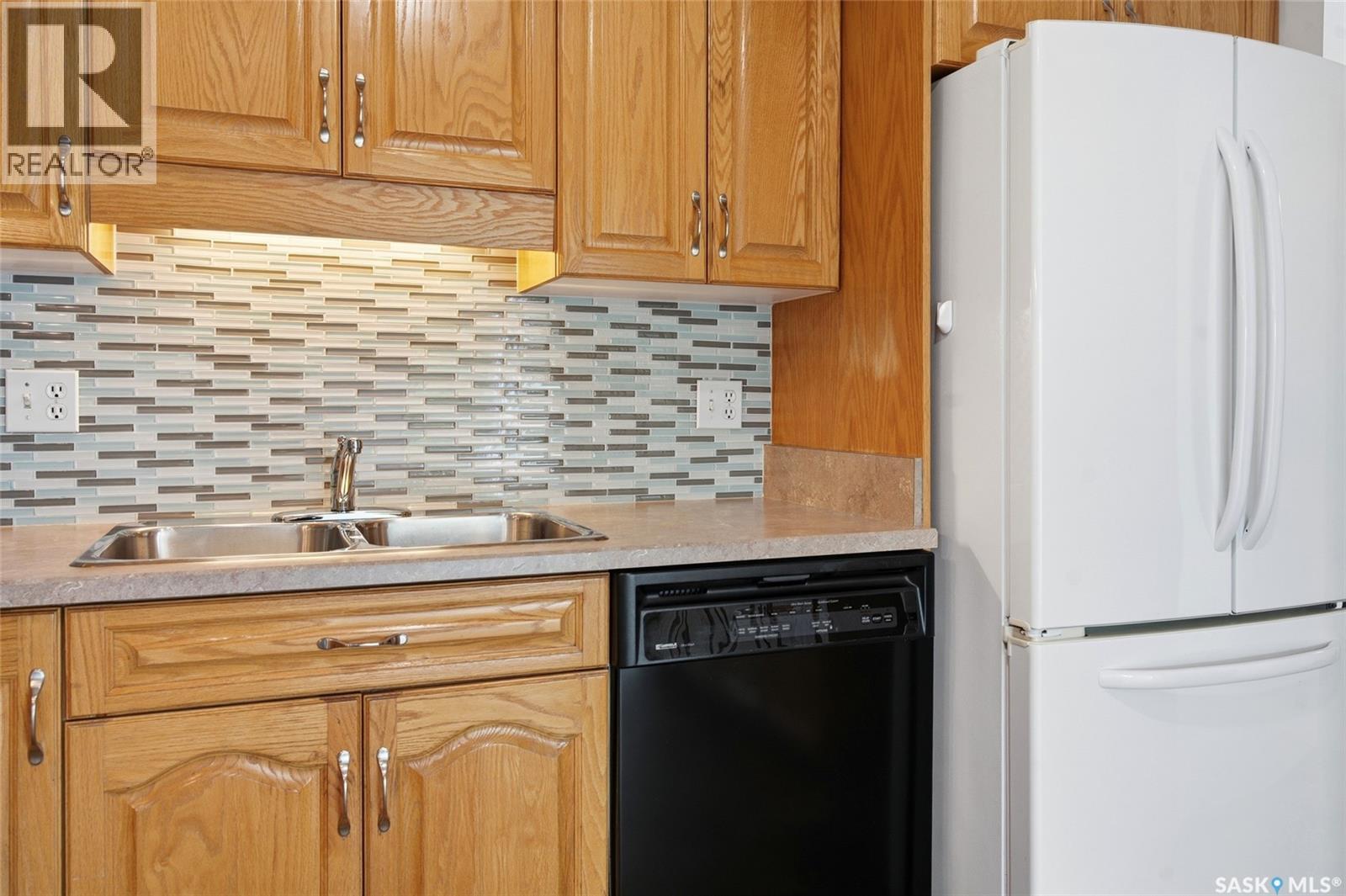 #317 2305 Adelaide STREET E - 9