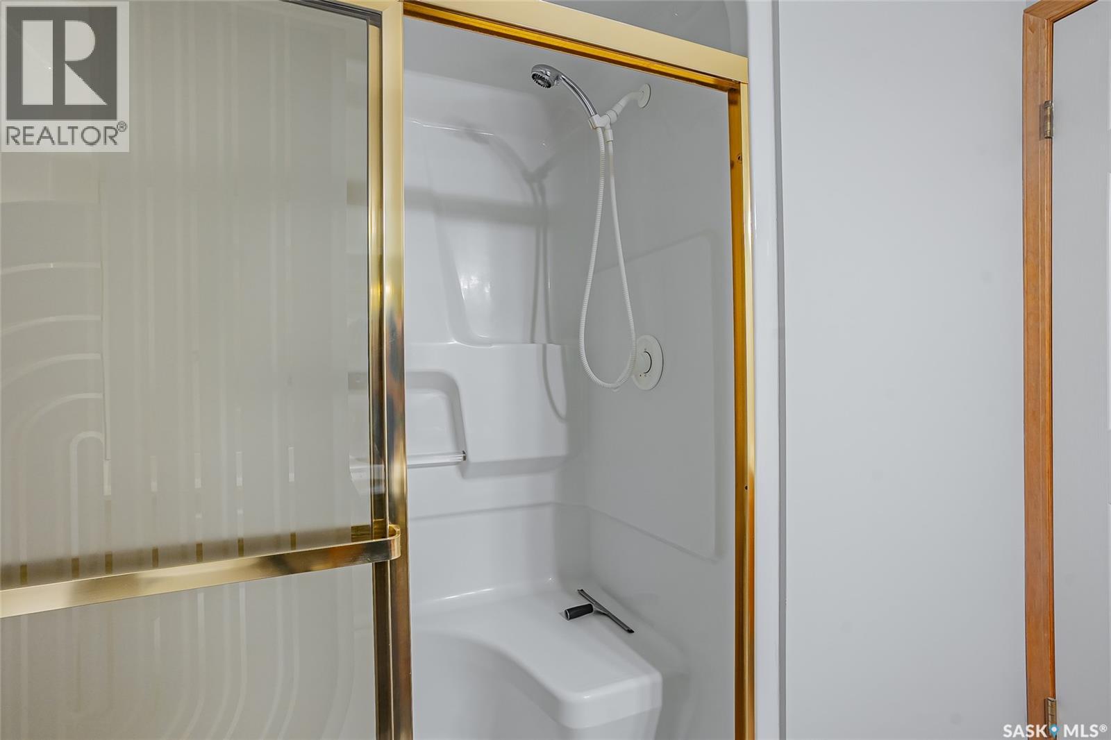 #317 2305 Adelaide STREET E - 17