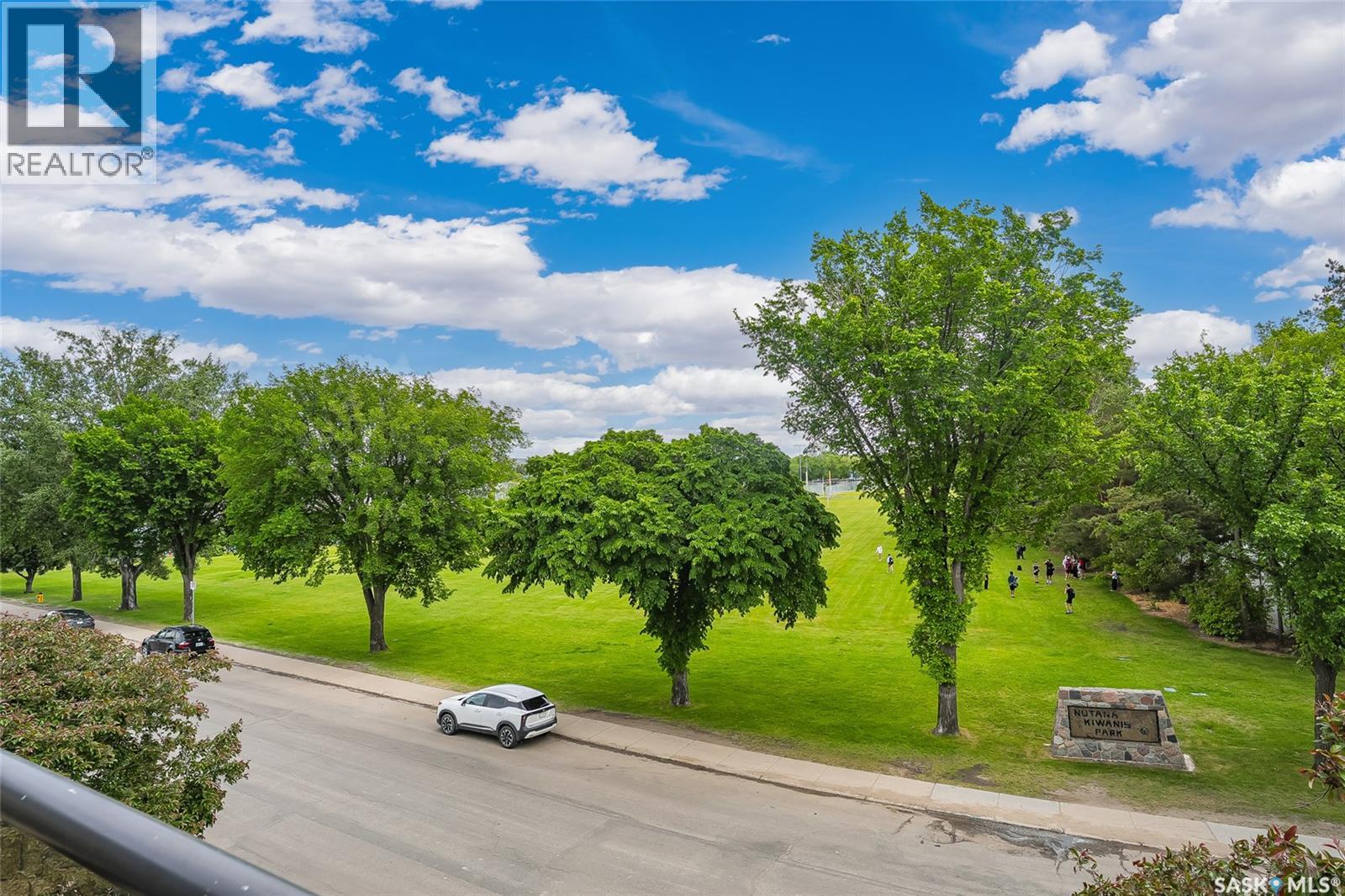 #317 2305 Adelaide STREET E - 22