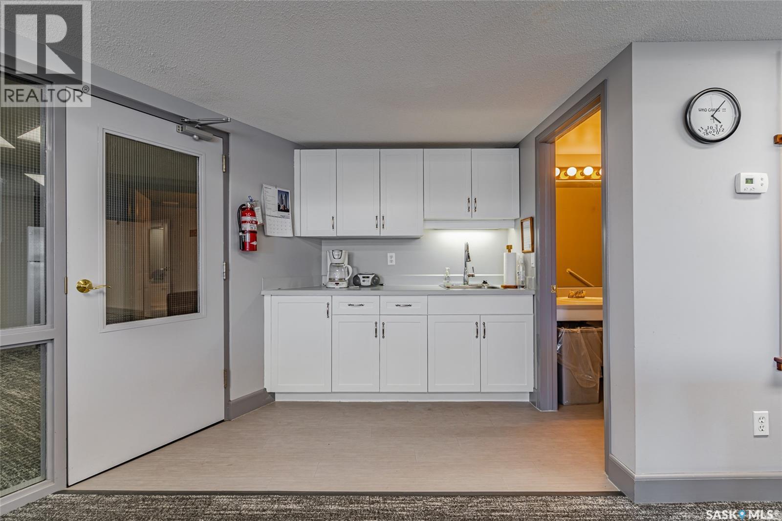 #317 2305 Adelaide STREET E - 31