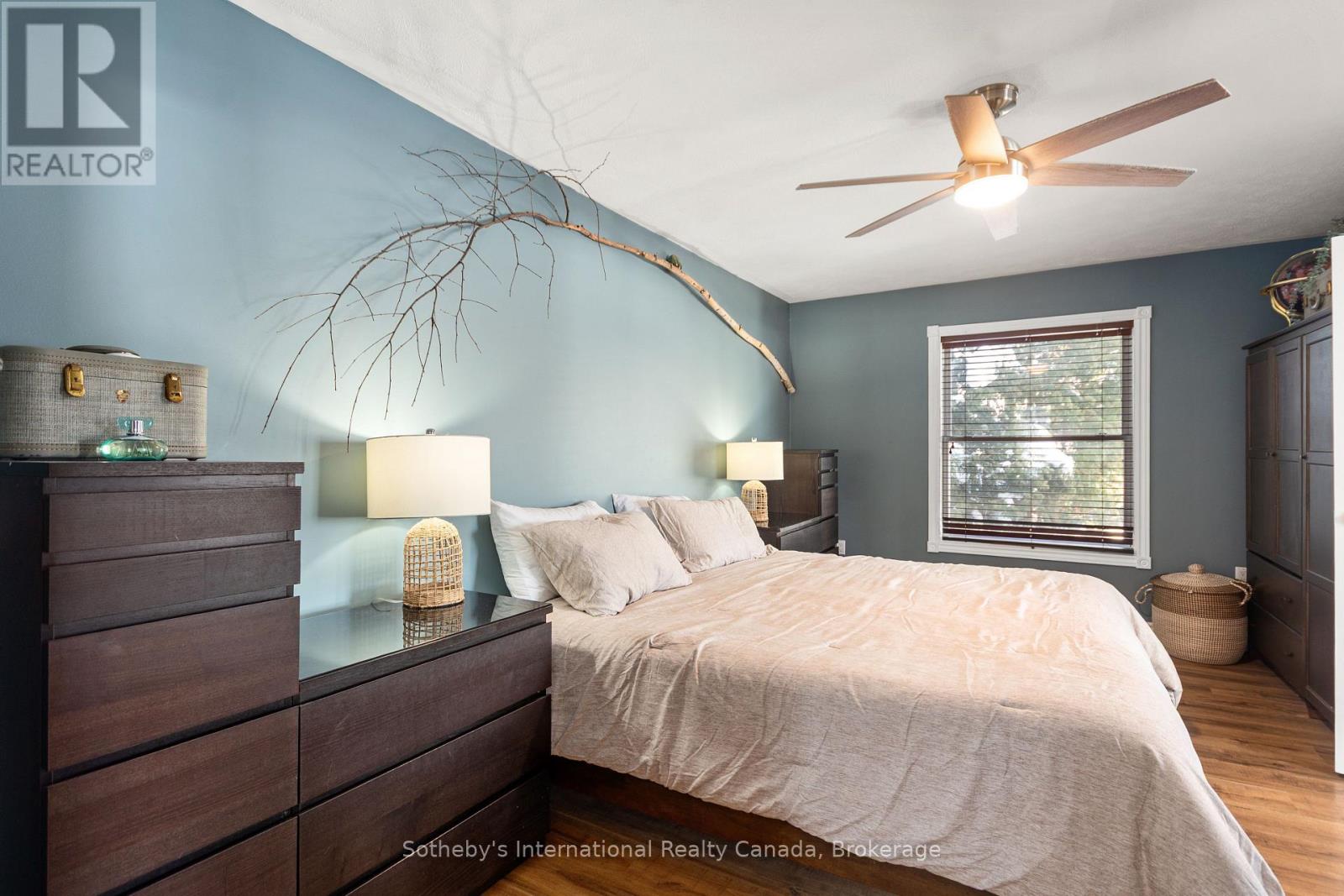 604 CHAMPLAIN ROAD - 18
