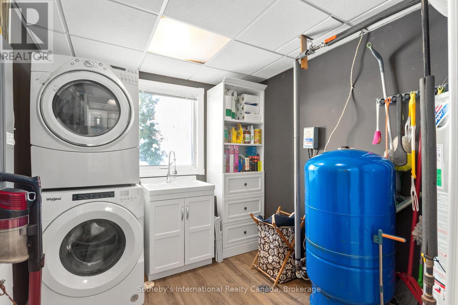 604 CHAMPLAIN ROAD - 23