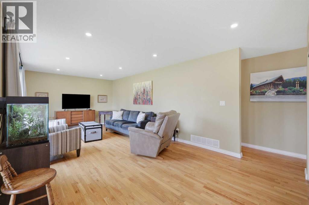 5721 55 Avenue - photo 4