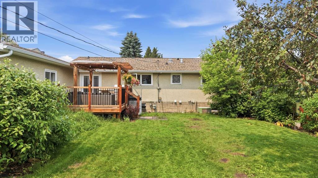 5721 55 Avenue — photo 34