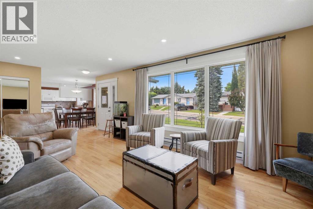5721 55 Avenue - photo 3