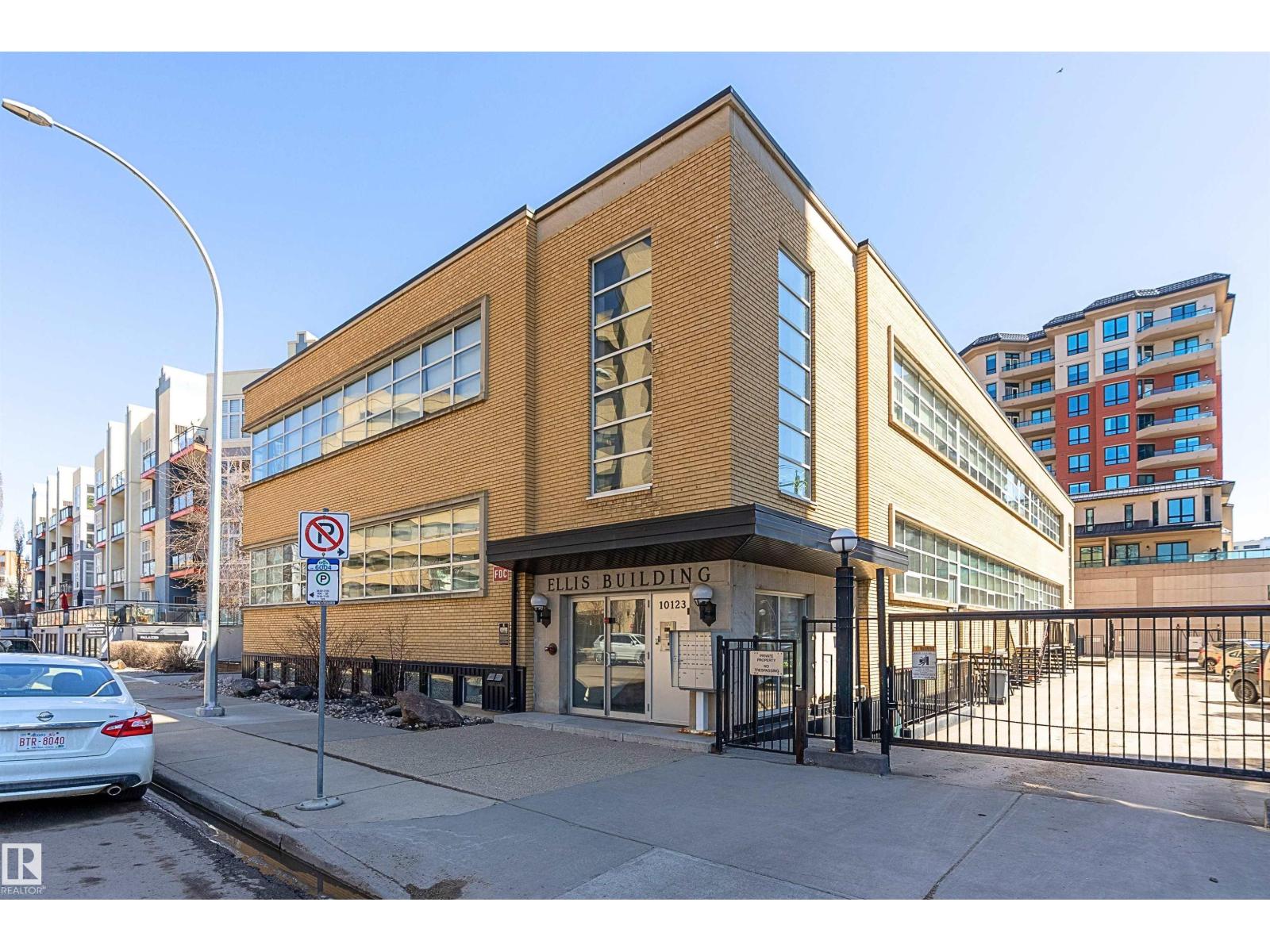 #104 10123 112 ST NW - 2