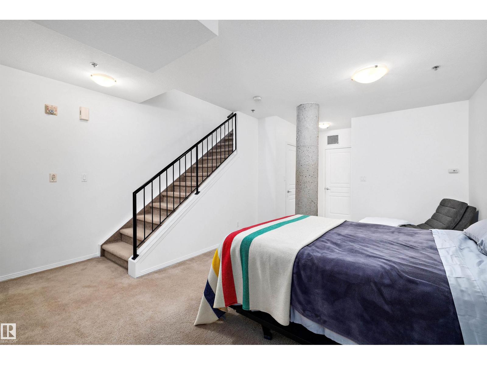 #104 10123 112 ST NW - 24