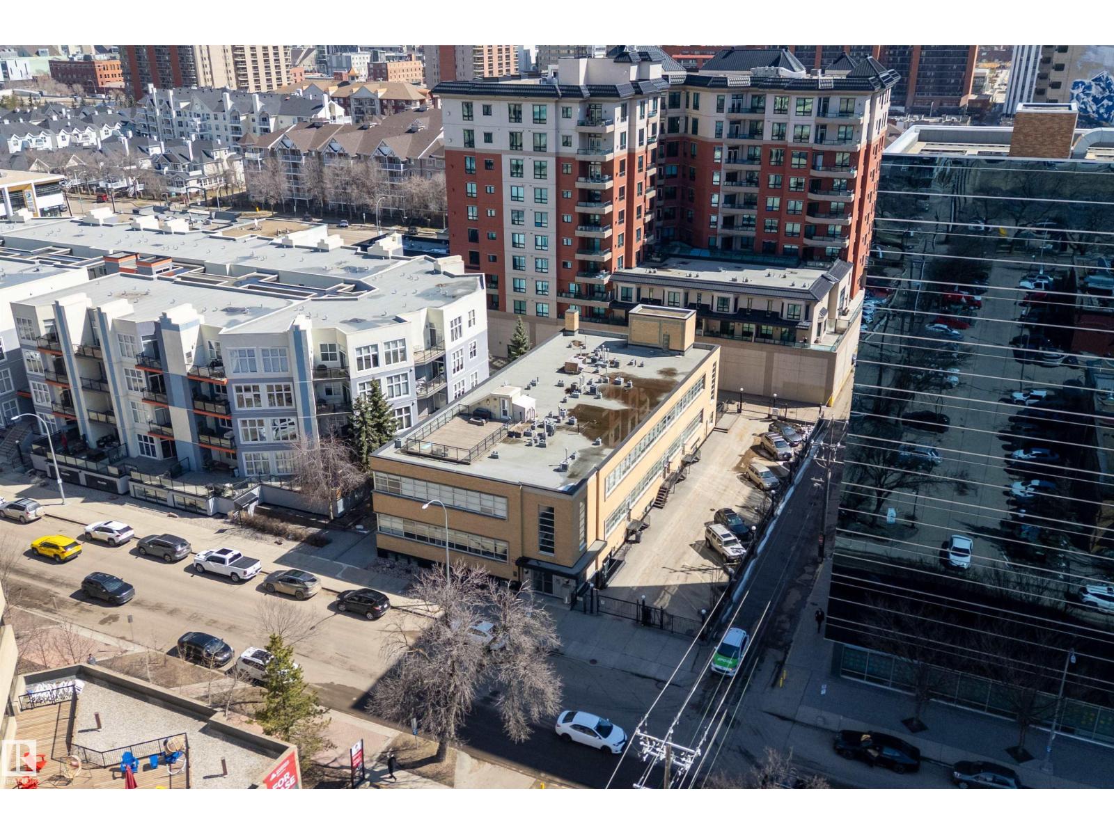 #104 10123 112 ST NW - 33