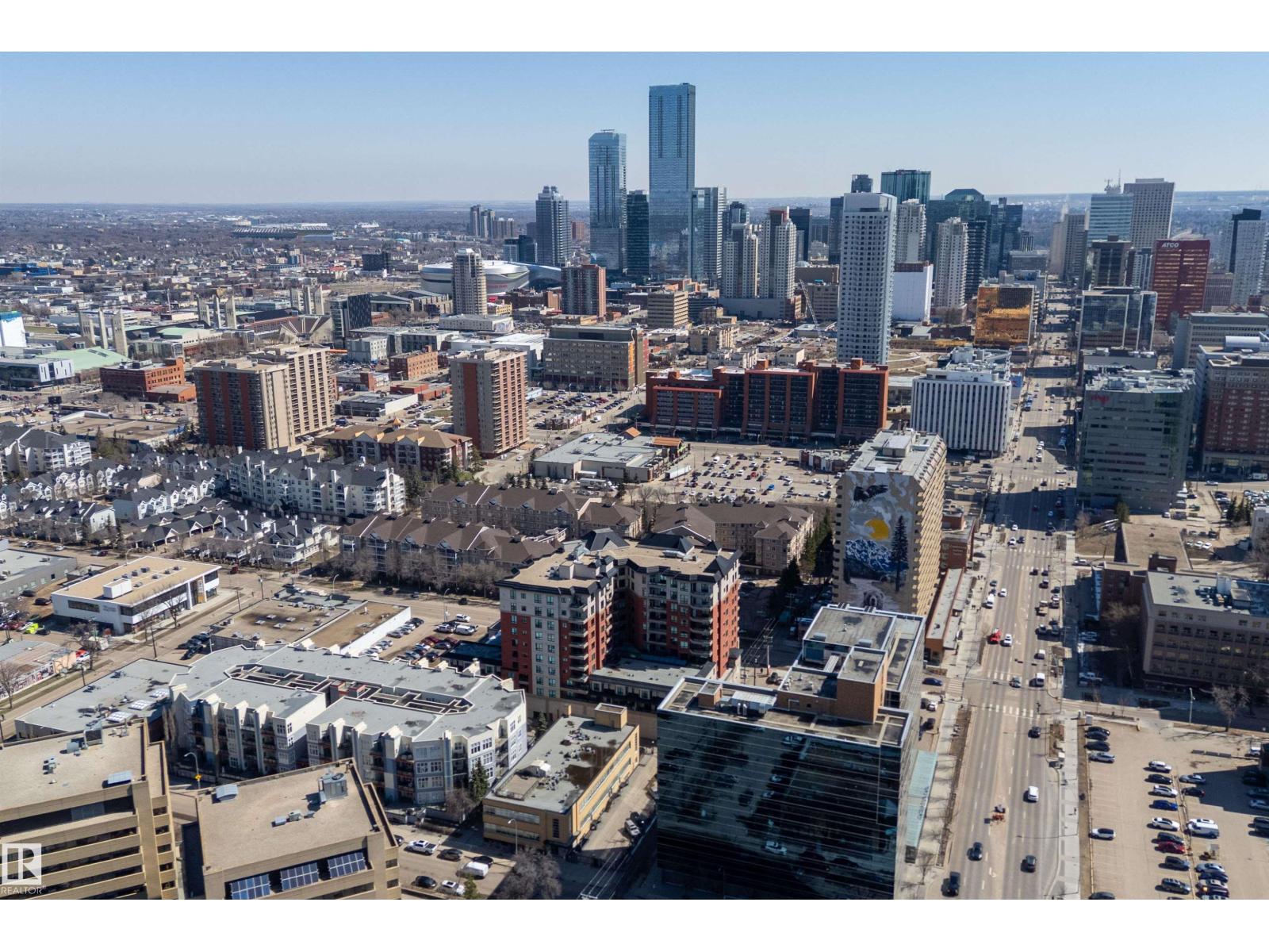 #104 10123 112 ST NW - 36