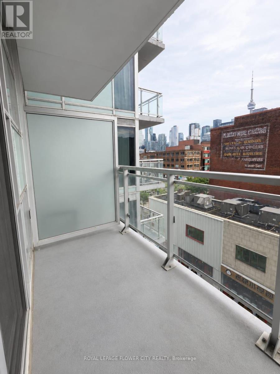 #607 10 WILLISON SQUARE - 12