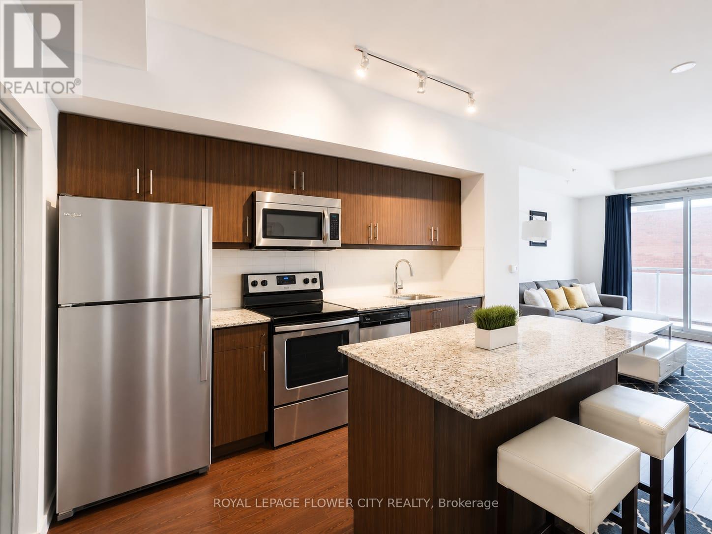 #607 10 WILLISON SQUARE - 7
