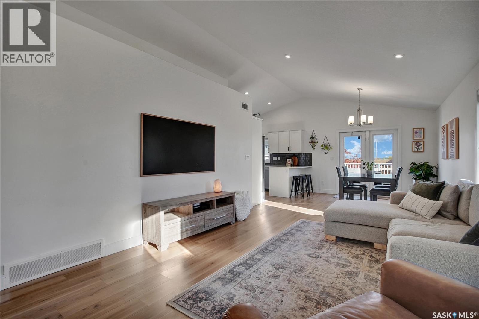 655 Kolynchuk COURT - photo 5