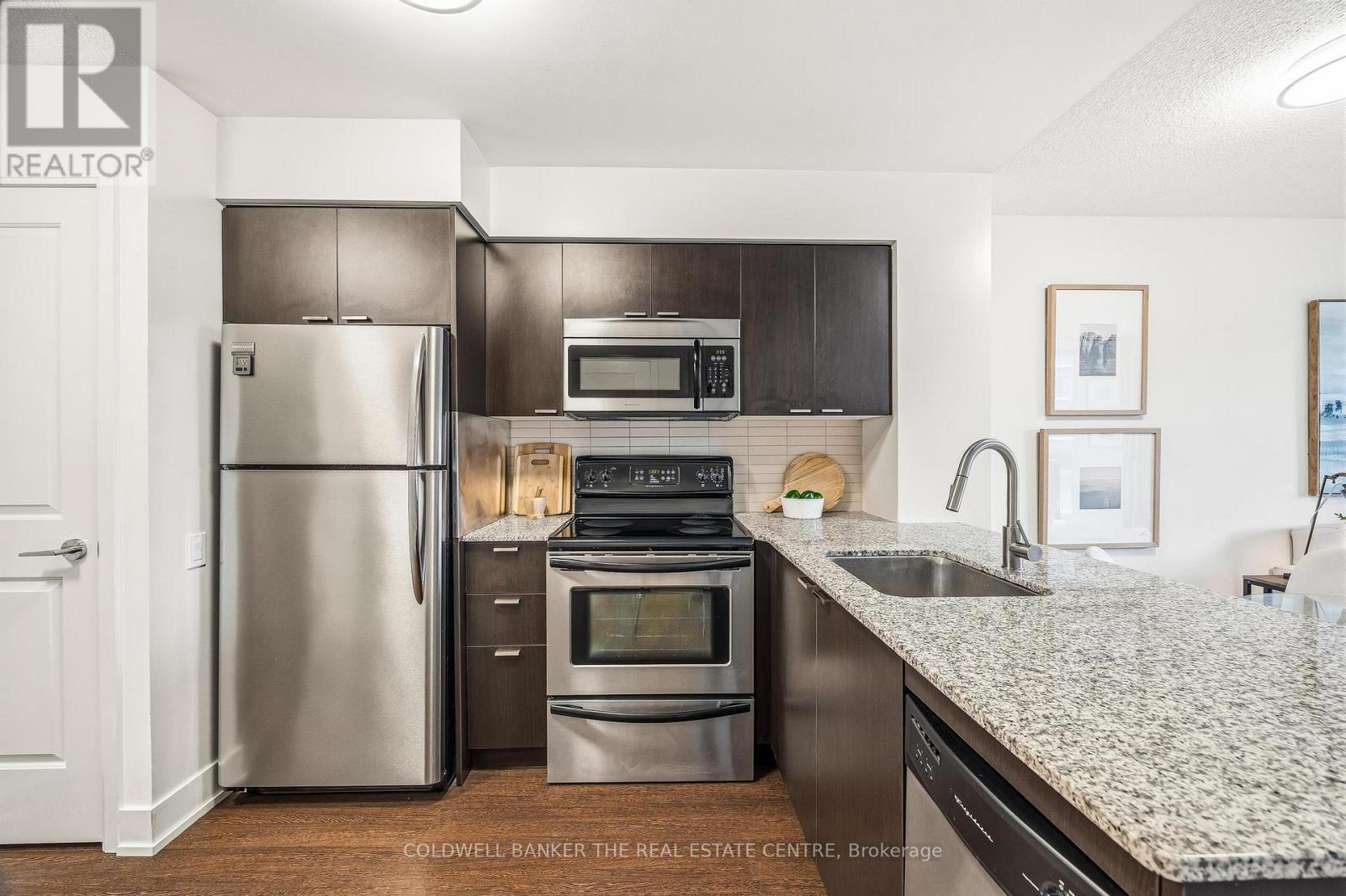 #912 23 SHEPPARD AVENUE E - 11