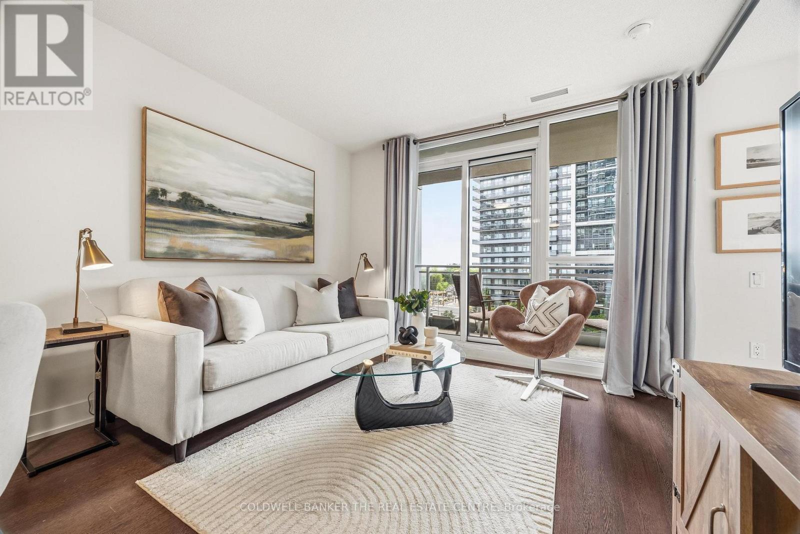 #912 23 SHEPPARD AVENUE E - 6
