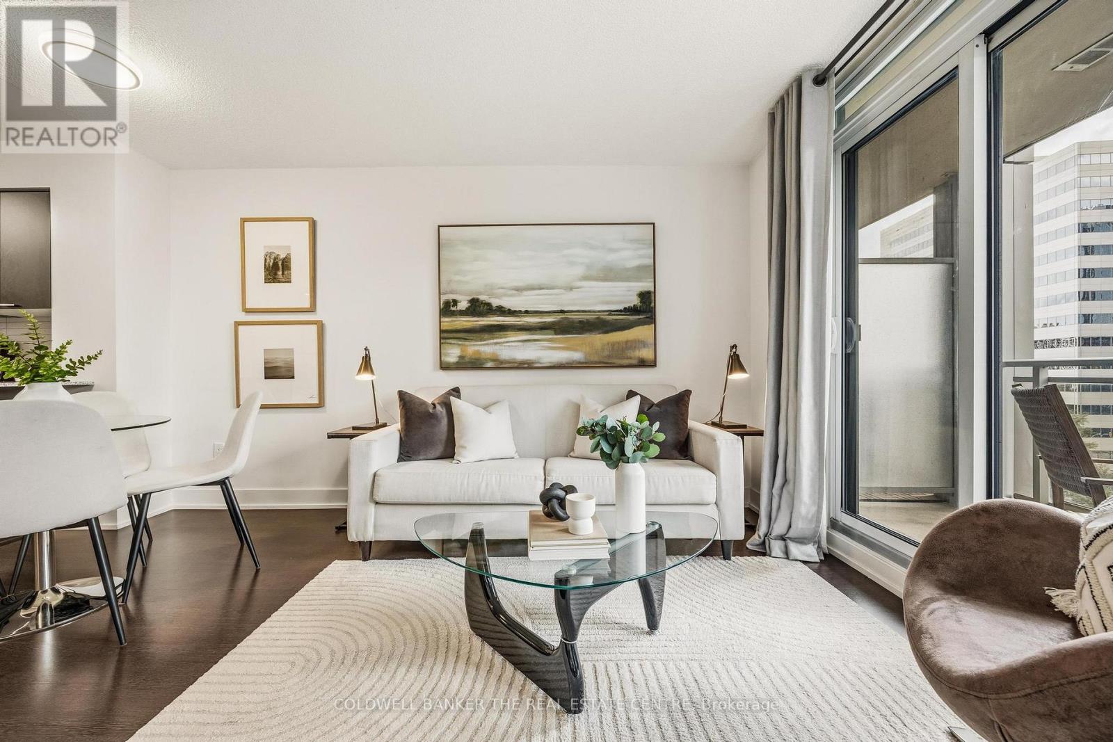 #912 23 SHEPPARD AVENUE E - 7