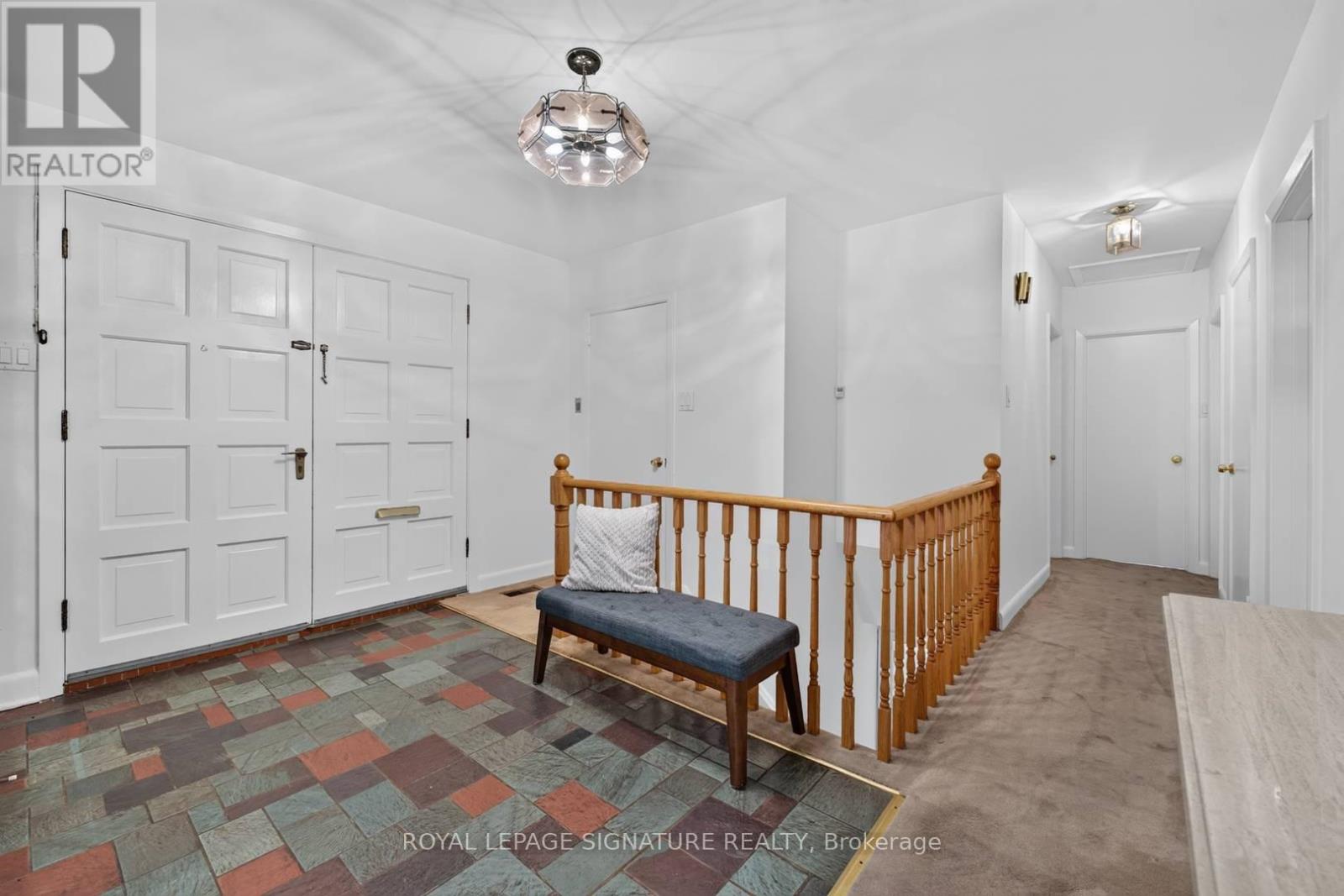 11 REGENCY SQUARE - 3