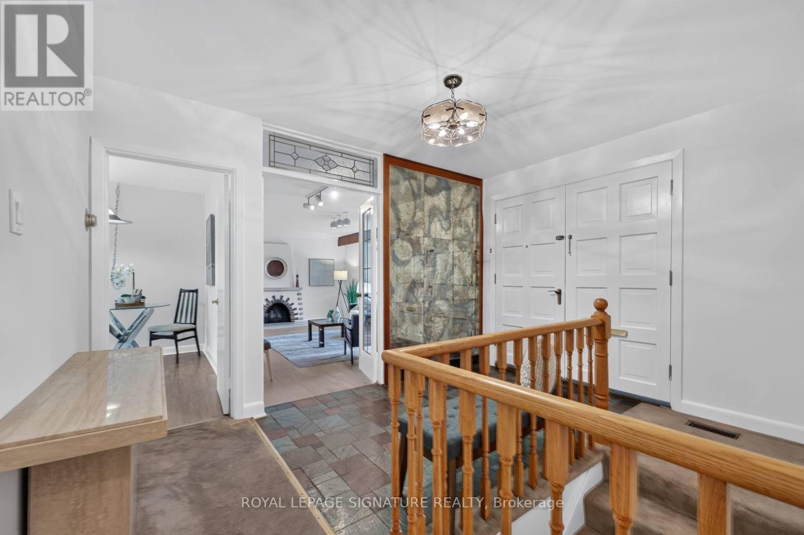 11 REGENCY SQUARE - 4