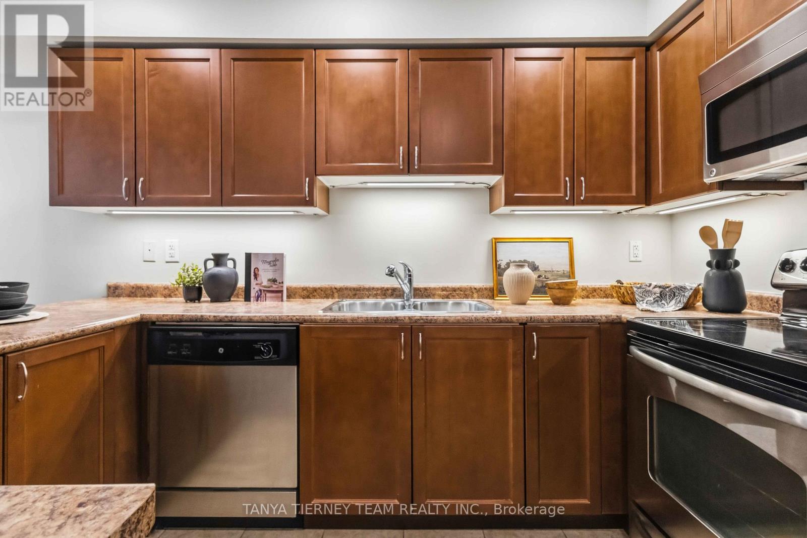 10 RAMONA WAY - 19