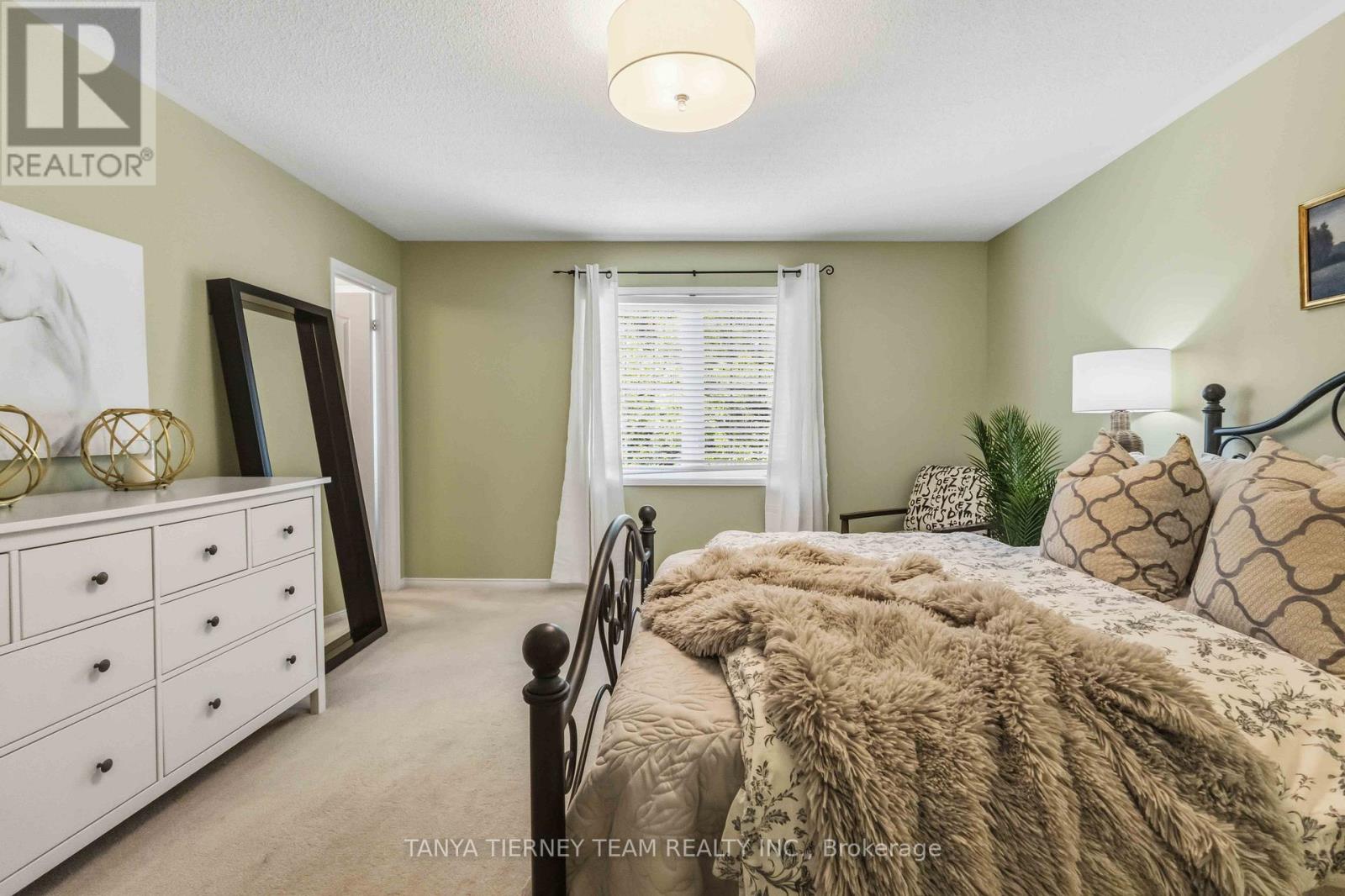 10 RAMONA WAY - 32