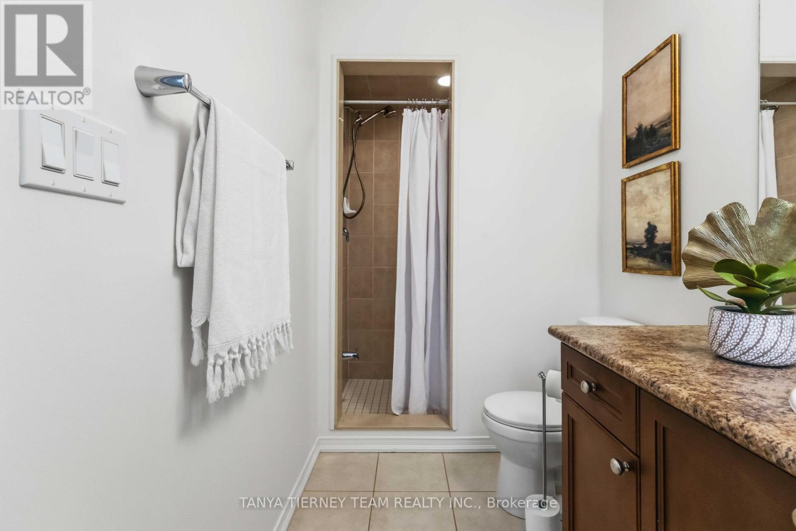 10 RAMONA WAY - 36