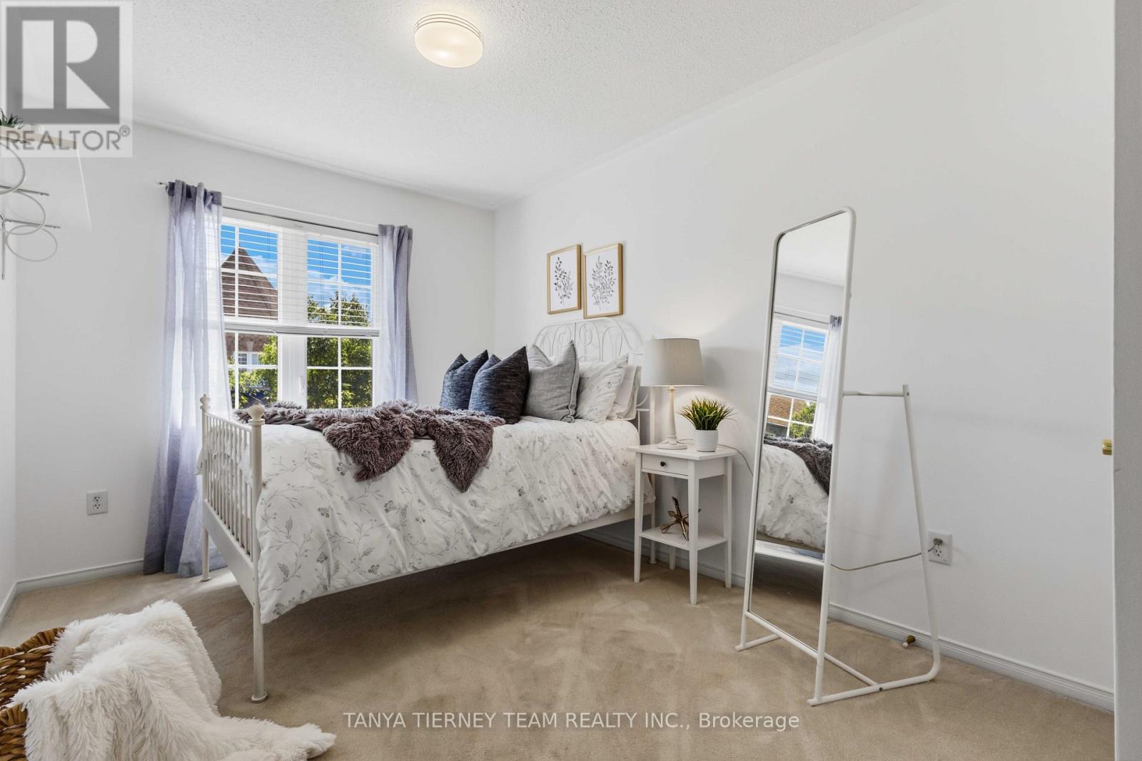 10 RAMONA WAY - 42