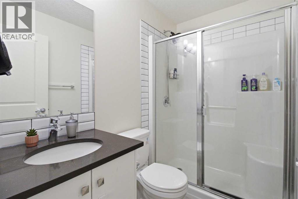 #402 11 Evanscrest Mews NW - 26