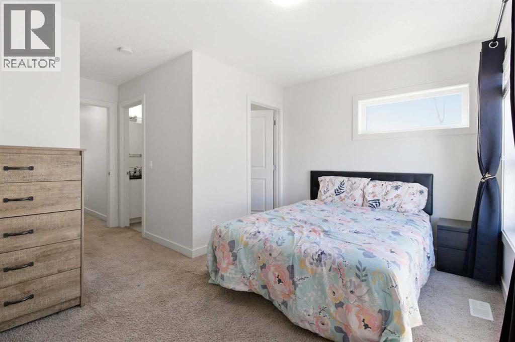 #402 11 Evanscrest Mews NW - 23