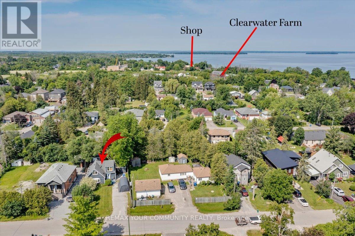 17 FARLEY CIRCLE - 39