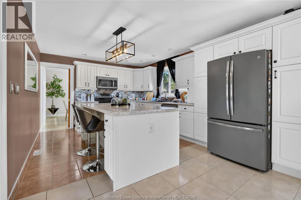 445 LAURIER - 11