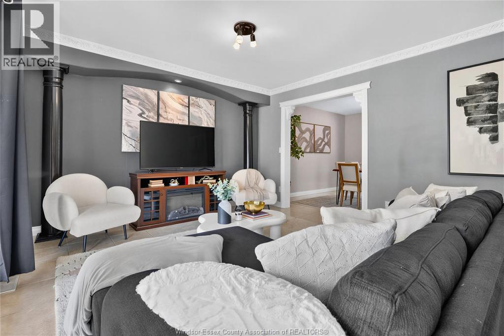 445 LAURIER - 9