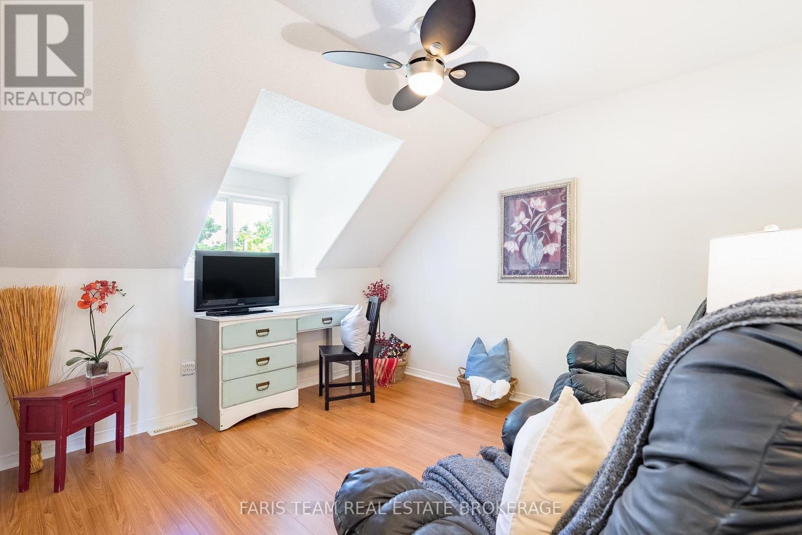 #13 358 LITTLE AVENUE - 18
