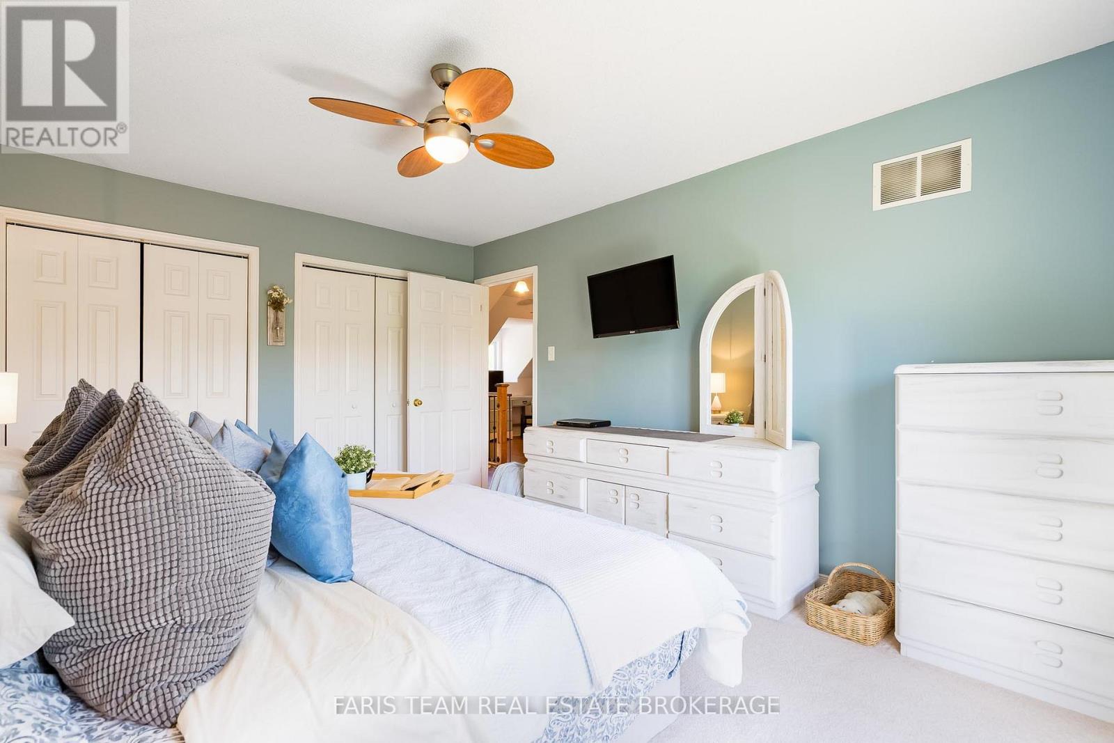 #13 358 LITTLE AVENUE - 21