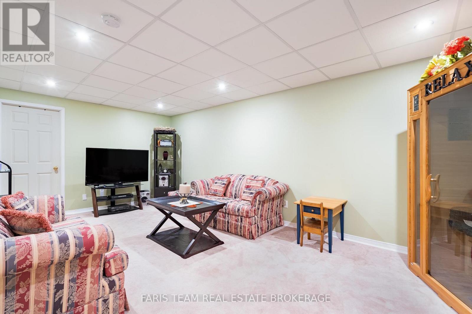 #13 358 LITTLE AVENUE - 25