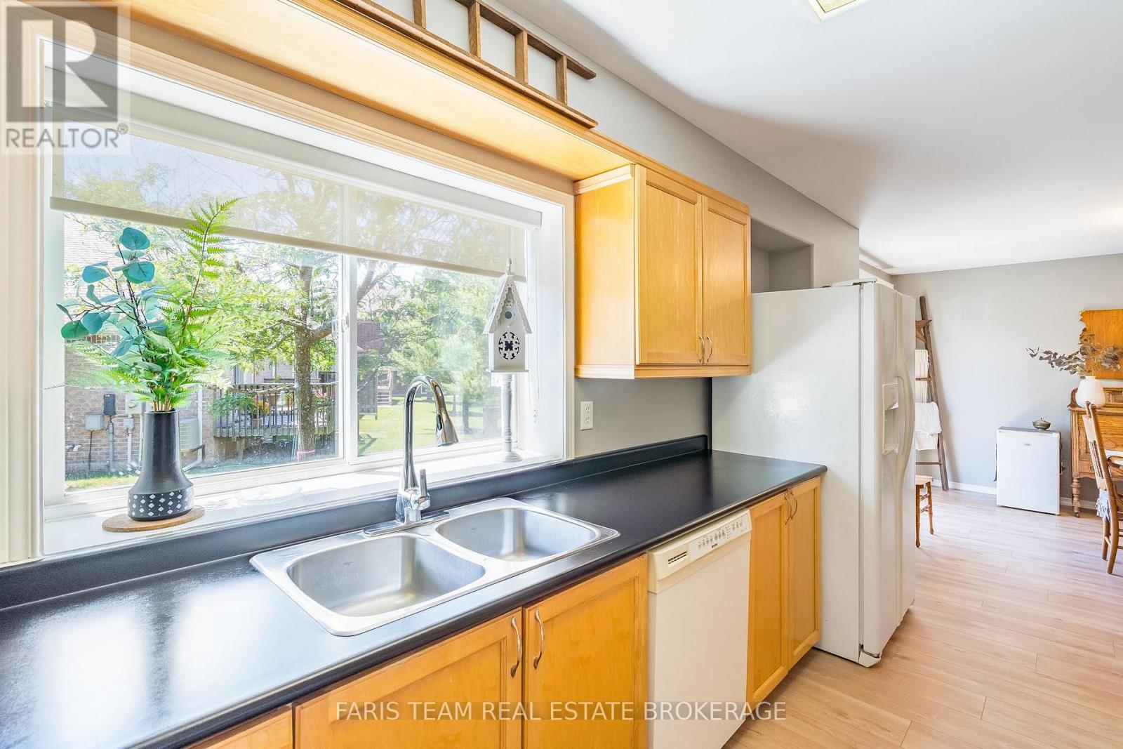 #13 358 LITTLE AVENUE - 9