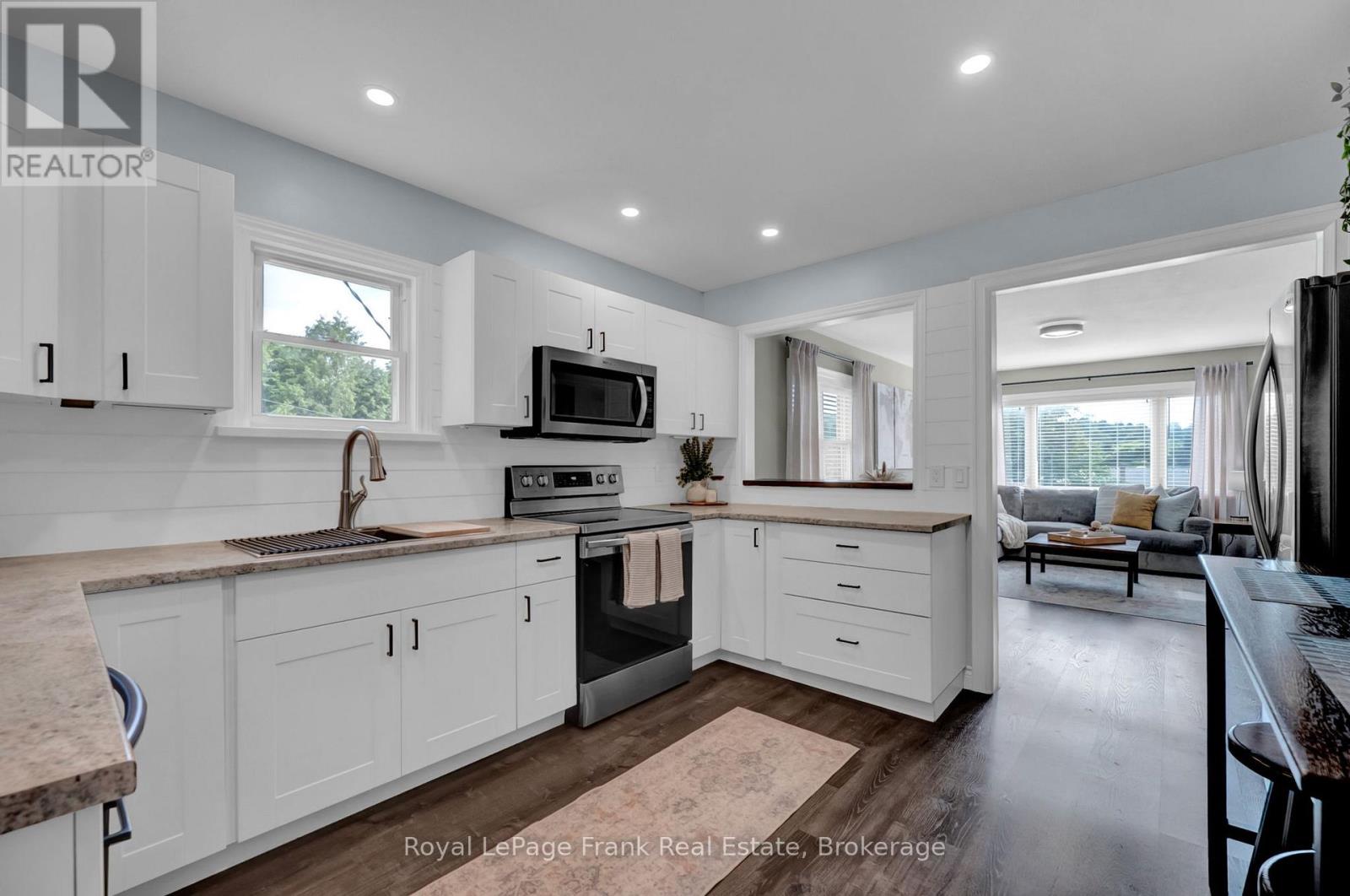 3461 BURNHAM STREET N - 13