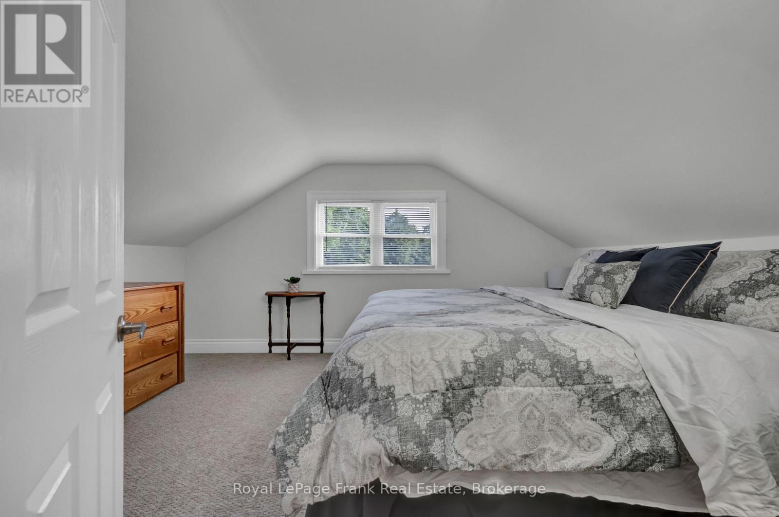 3461 BURNHAM STREET N - 25