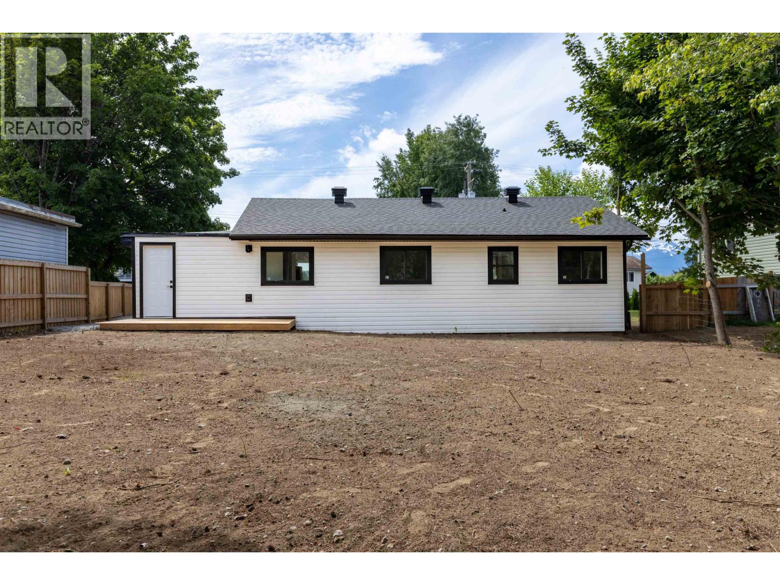 4726 DAVIS Avenue, Terrace