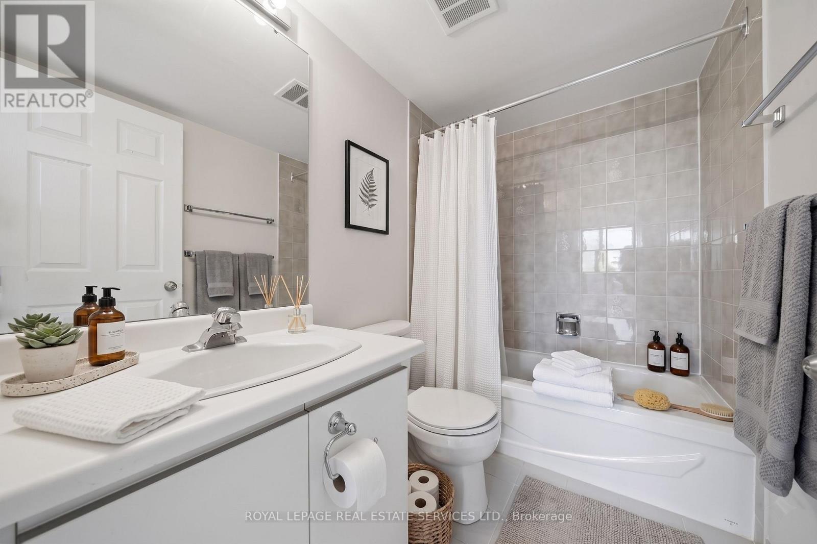 #405 1155 BOUGH BEECHES BOULEVARD - 14