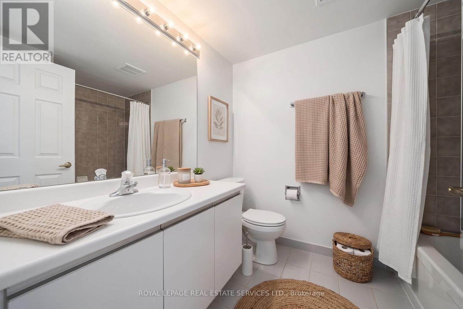 #405 1155 BOUGH BEECHES BOULEVARD - 16