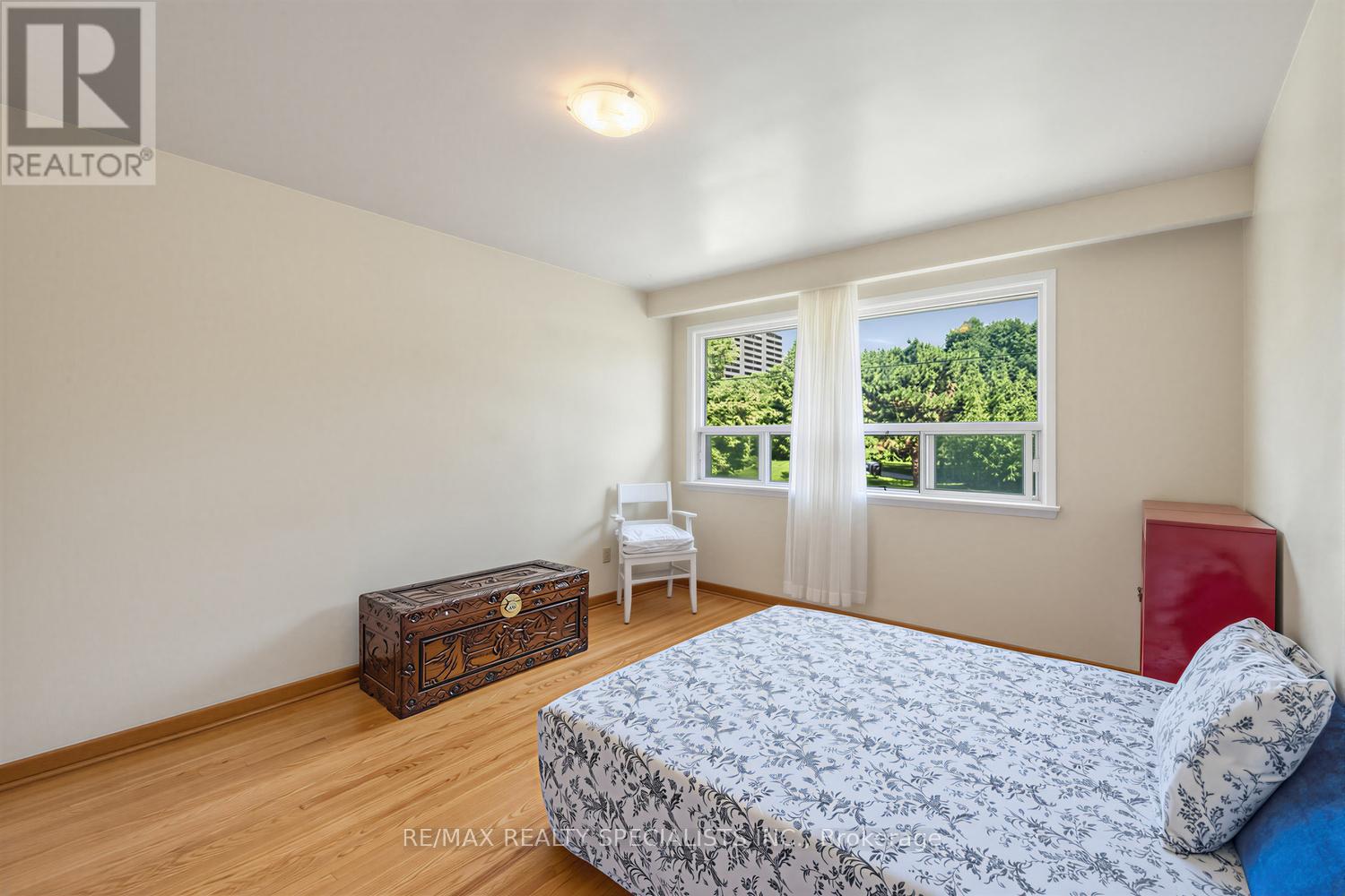 39 CASTLE GREEN CRESCENT - 16