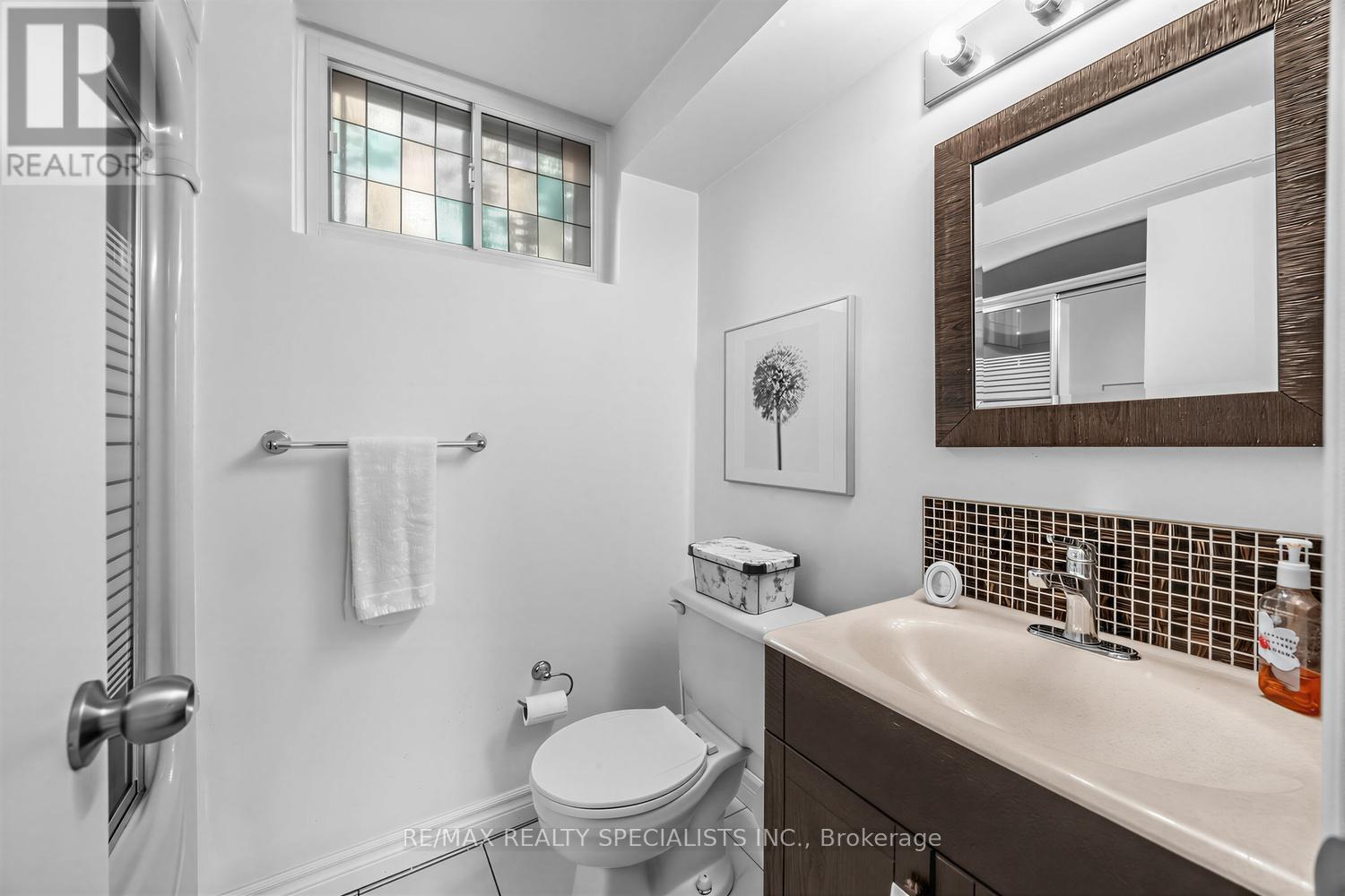 39 CASTLE GREEN CRESCENT - 19
