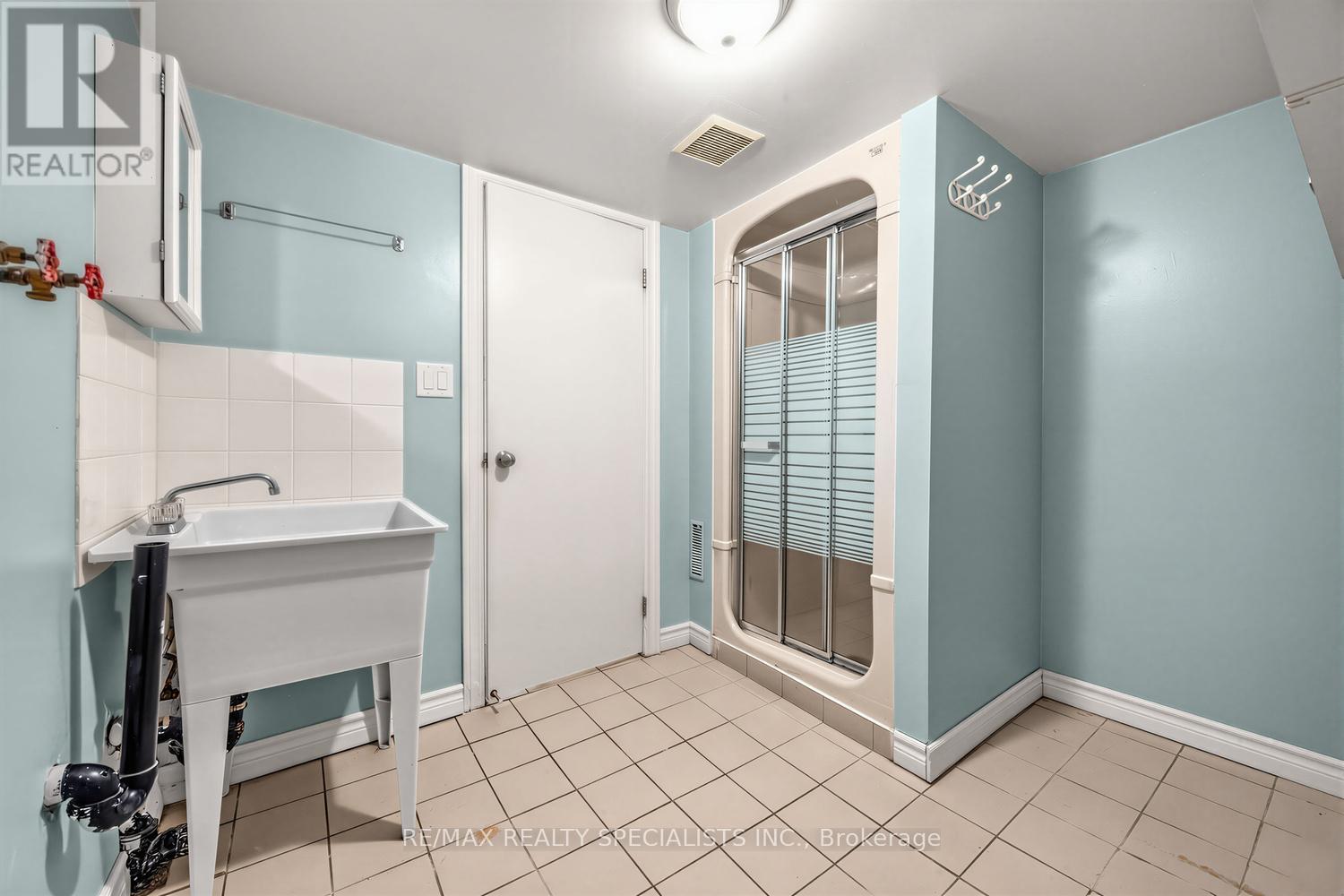 39 CASTLE GREEN CRESCENT - 21