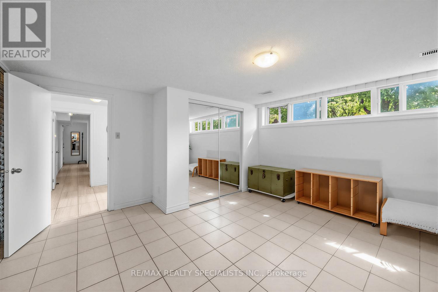 39 CASTLE GREEN CRESCENT - 24