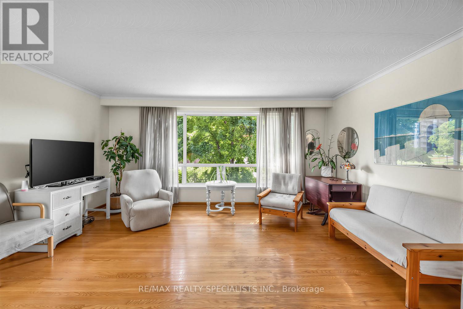 39 CASTLE GREEN CRESCENT - 5