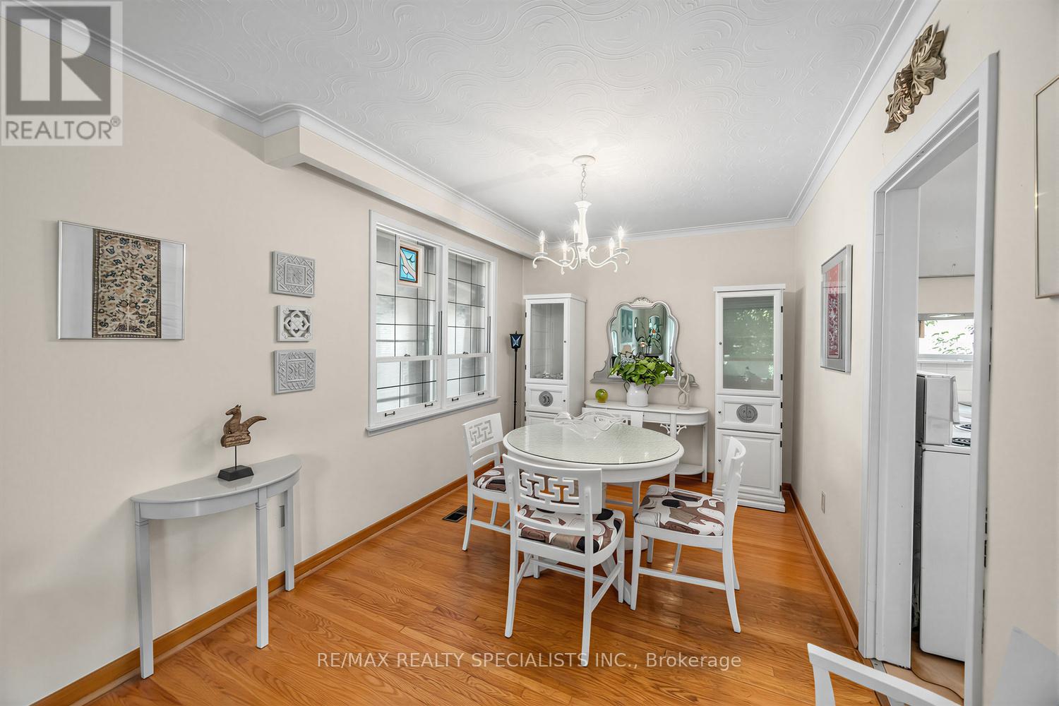 39 CASTLE GREEN CRESCENT - 7